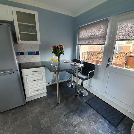 Premier - Kenilworth House Apartment Holytown Exterior photo